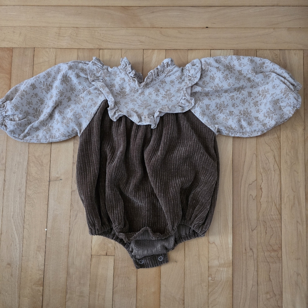 Bebe Holic bubble romper
